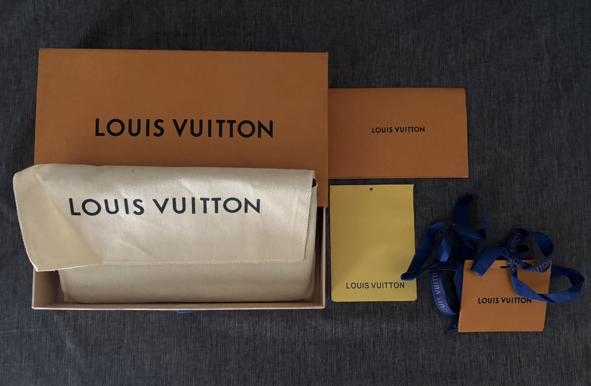 Authentic Louis Vuitton Wallet Clutch