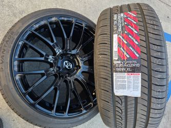 19"new TOYOTA Glossy Black Wheels & New Tires