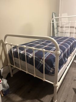Single iron bed with mattress