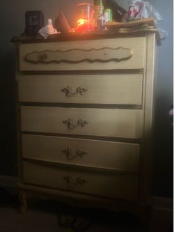 Dresser brown and gold