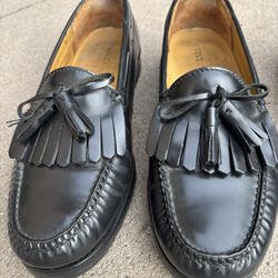 Men’s Cohan casual dress shoes, size 9