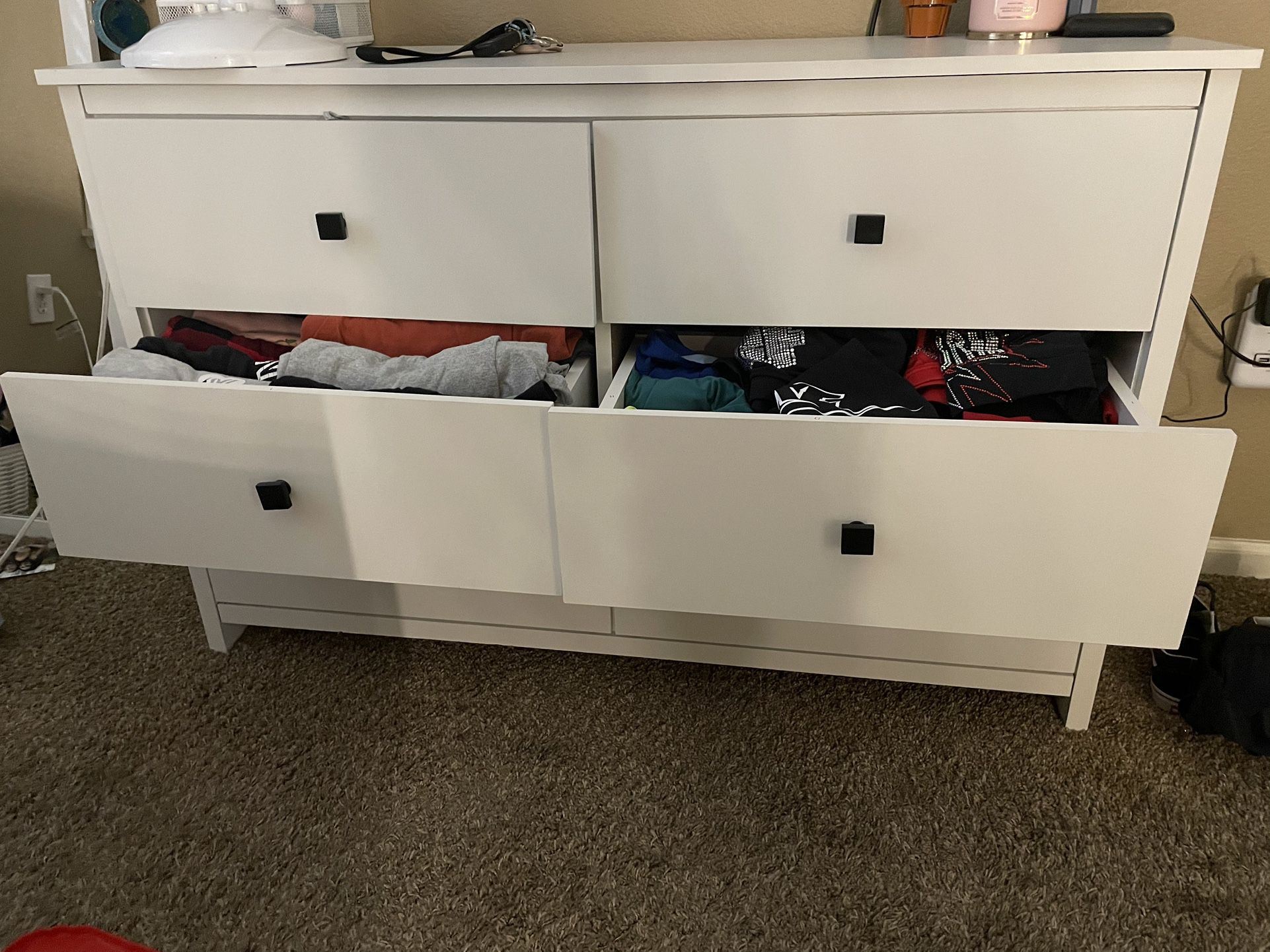 6-drawer white dresser 