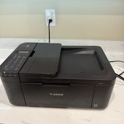 Canon PIXMA TR4720 wireless multifunction printer.