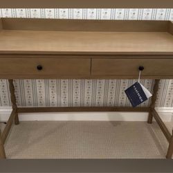 Desk/vanity