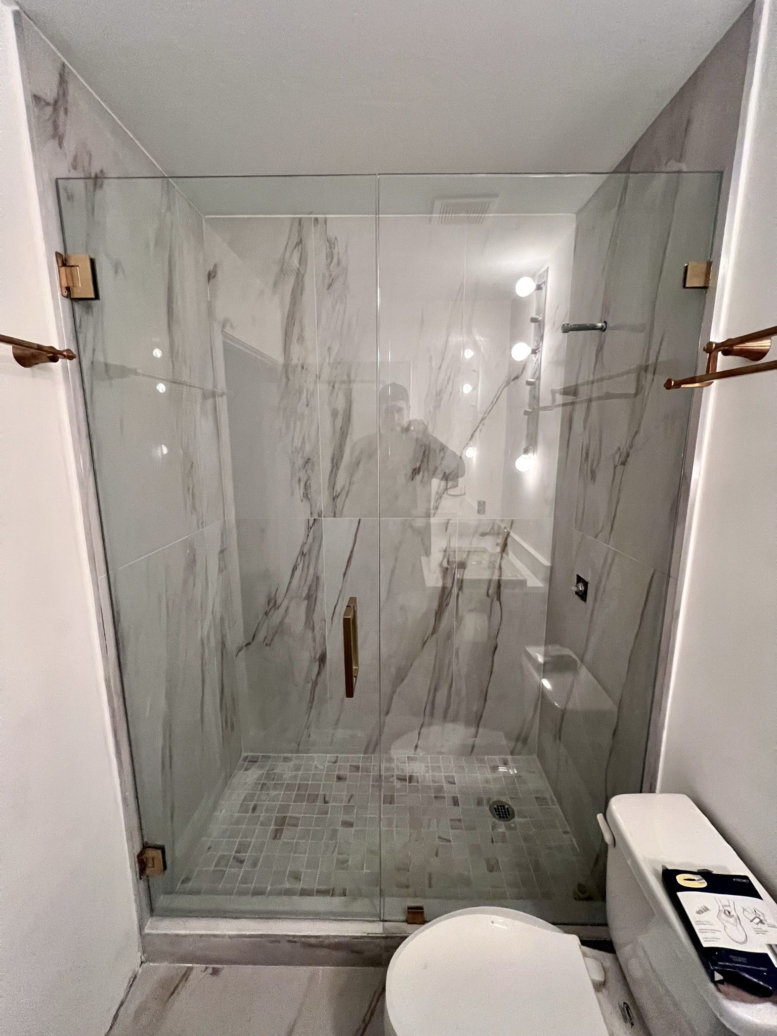Glass shower doors
