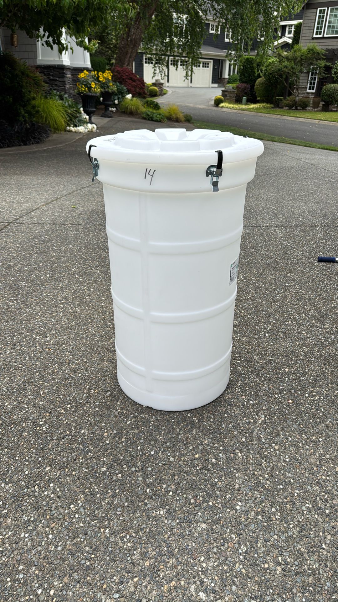 Clean 100L Drum With Removable Lid.