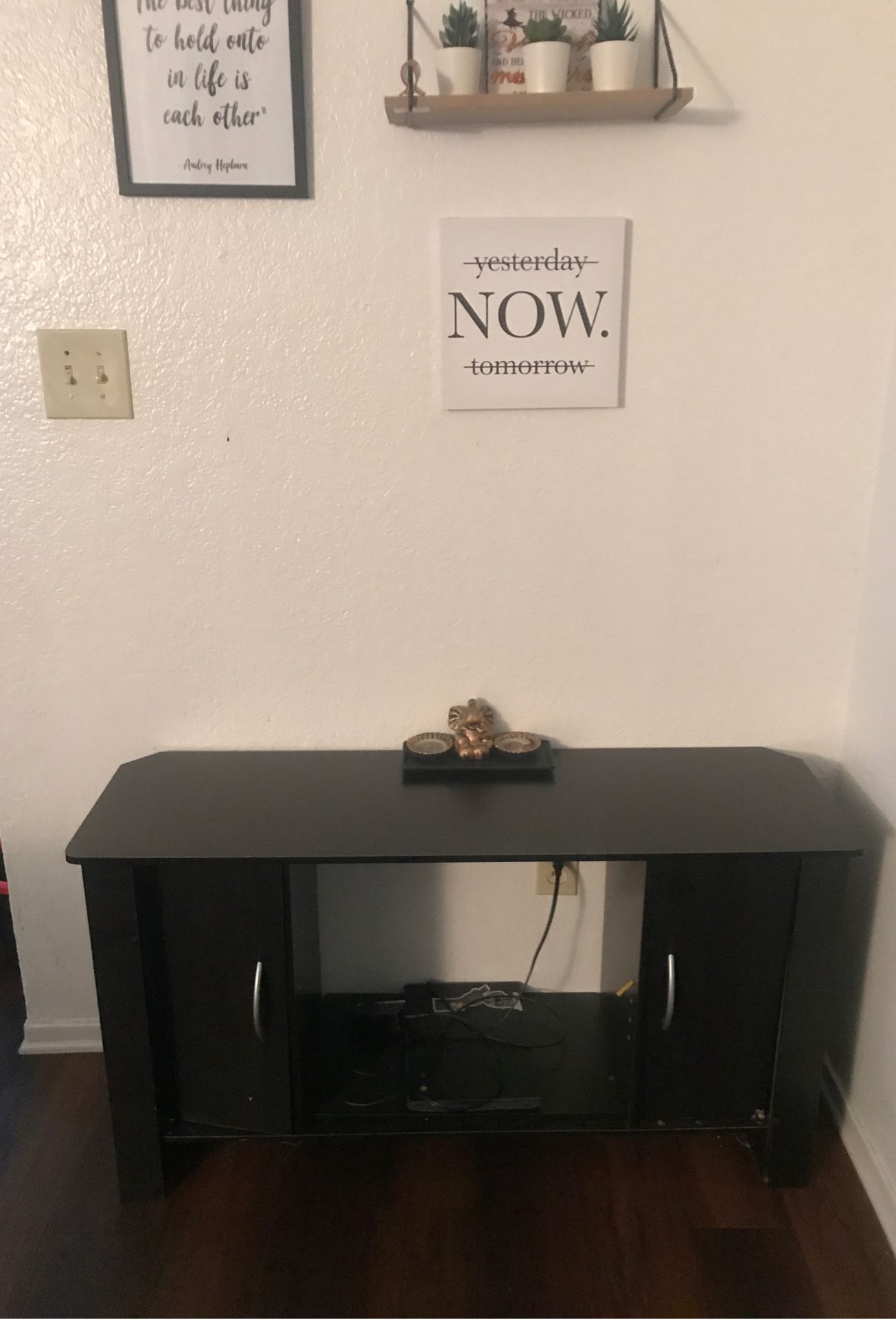 Tv stand