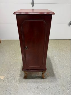 Ladies Jewelry Cabinet