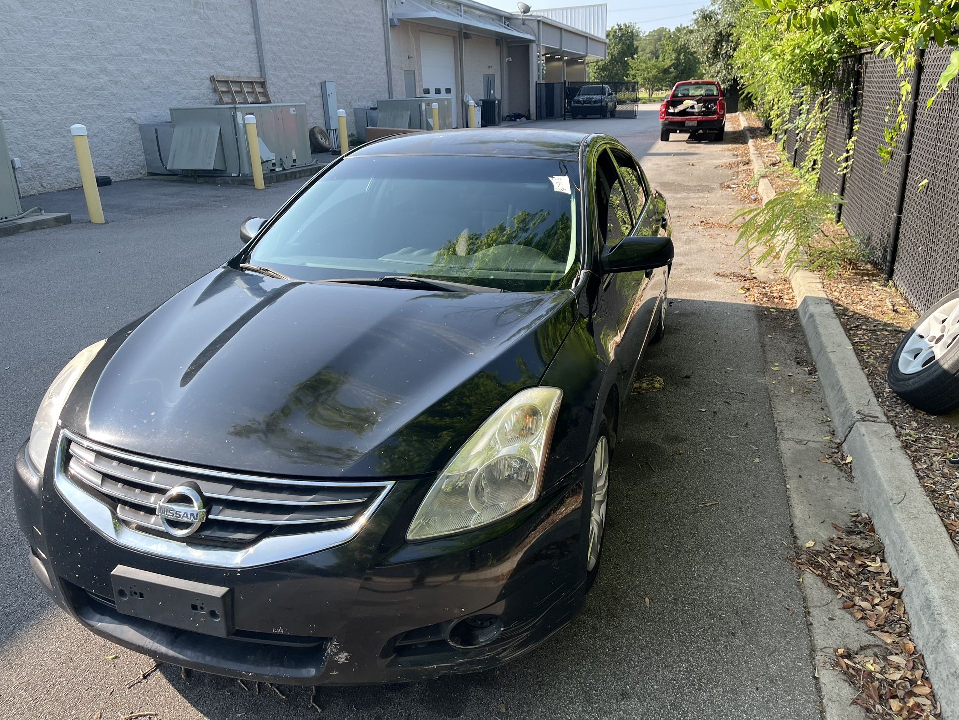 18 Inch Tires 2012 Nissan Altima Runs Great 250,000