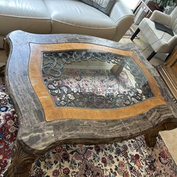 Elegant coffee table and 2 end tables