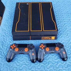 9.0 Hard to find, software in Limited edition PS4 1,000GB, Playstation 4 Call of duty Edition with 2 Controller & Games installed $300! Firm trade are