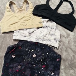 Sports Bra Size medium