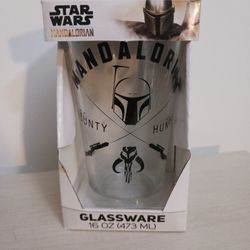 Star Wars: The Mandalorian Glassware 16 oz 