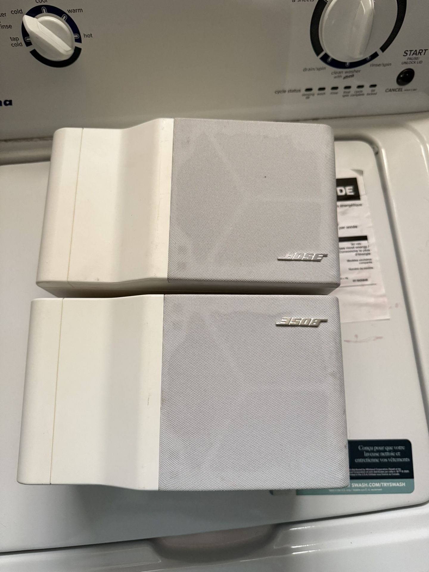 1989 VINTAGE WHITE BOSE FREESTYLE SPEAKER SYSTEM BOOK SHELF 6 OHMS 4-8