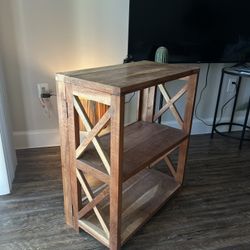 Accent/side Table