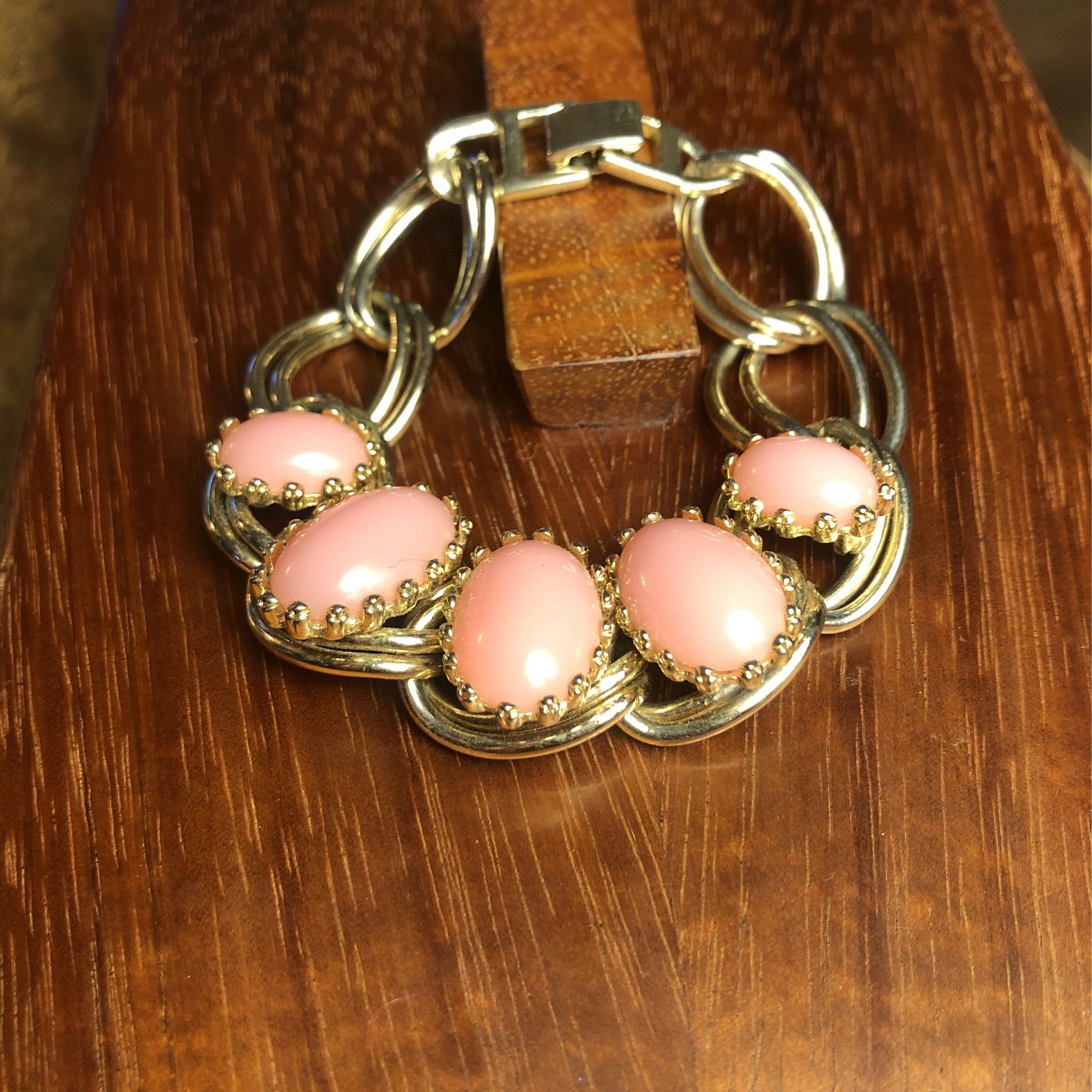 Retro 60s Pink Cabochon Stone Faux Gold Bracelet