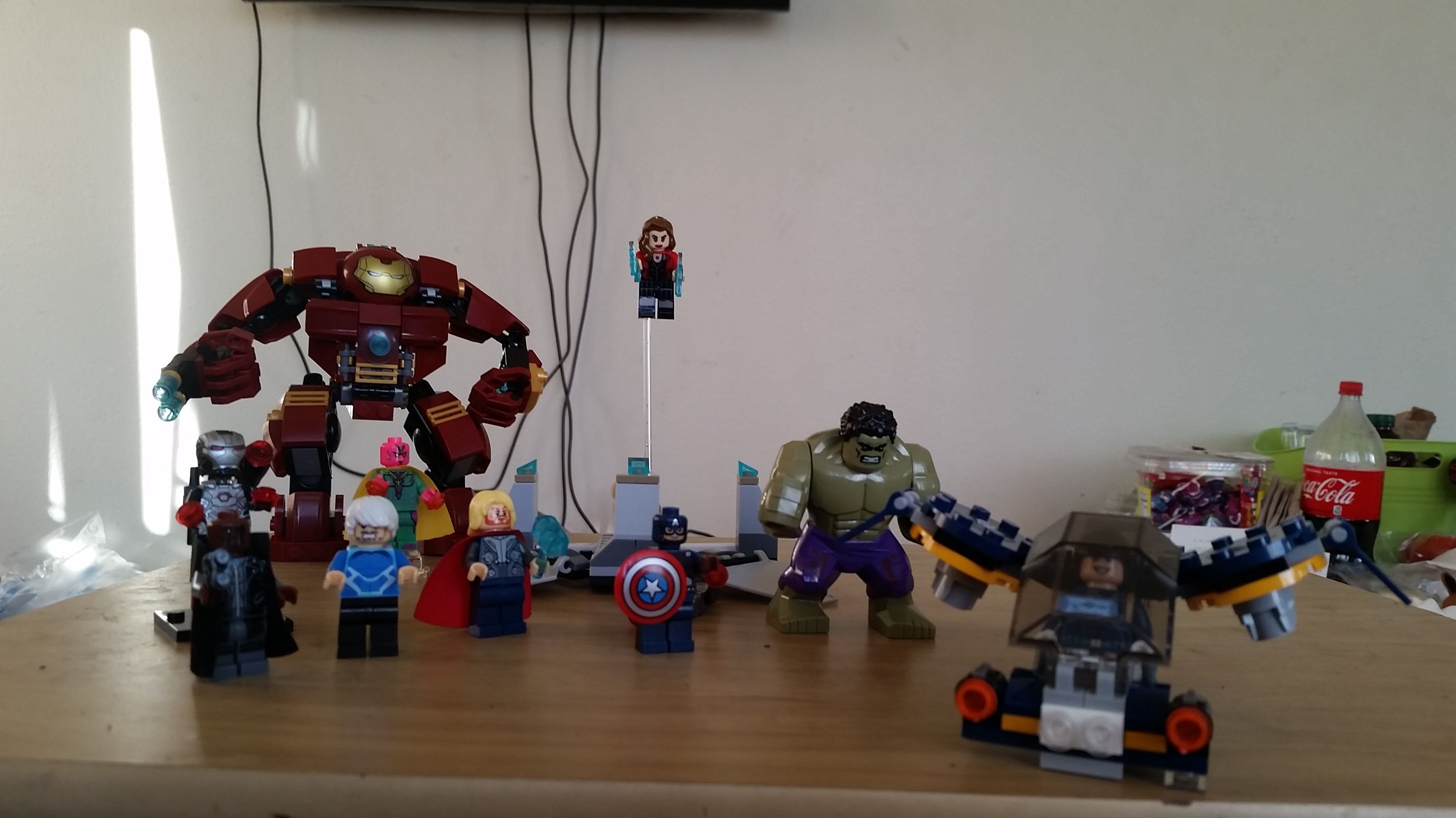 brand new off-brand lego hulkbuster smash set with extras