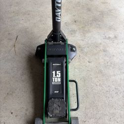 Daytona 1.5 Ton Aluminum Low Profile Jack