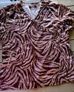 Scrub tops xl