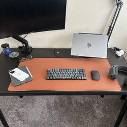 Working Desk