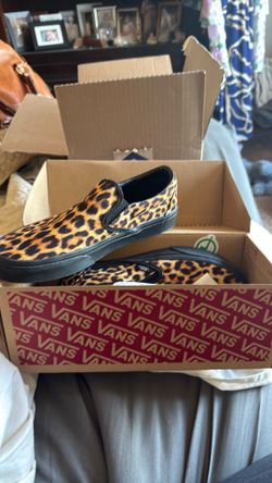 New in box Vans Leopard Slip-Ons