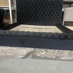 King Size Bed Black 