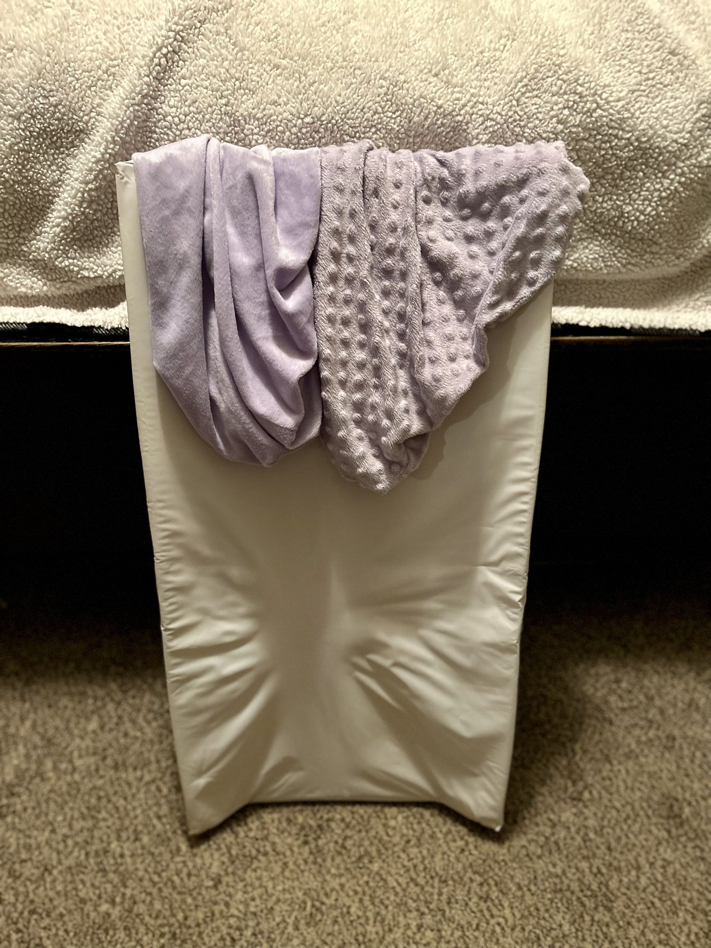 Munchkin Contour Changing Pad