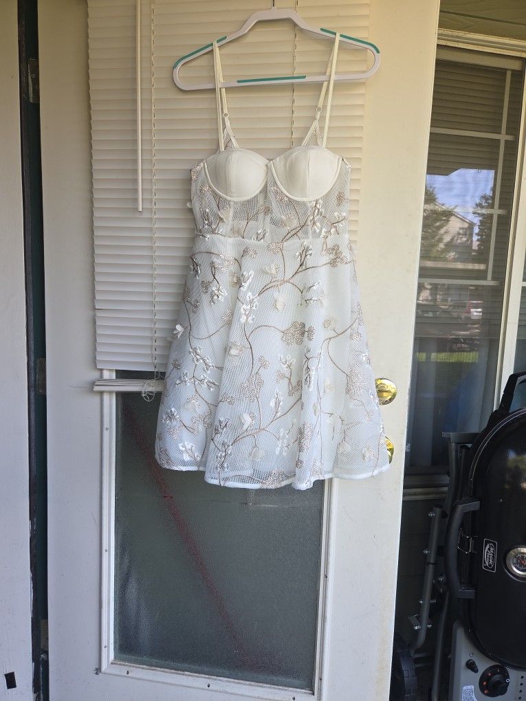 White Floral Summwr Dress