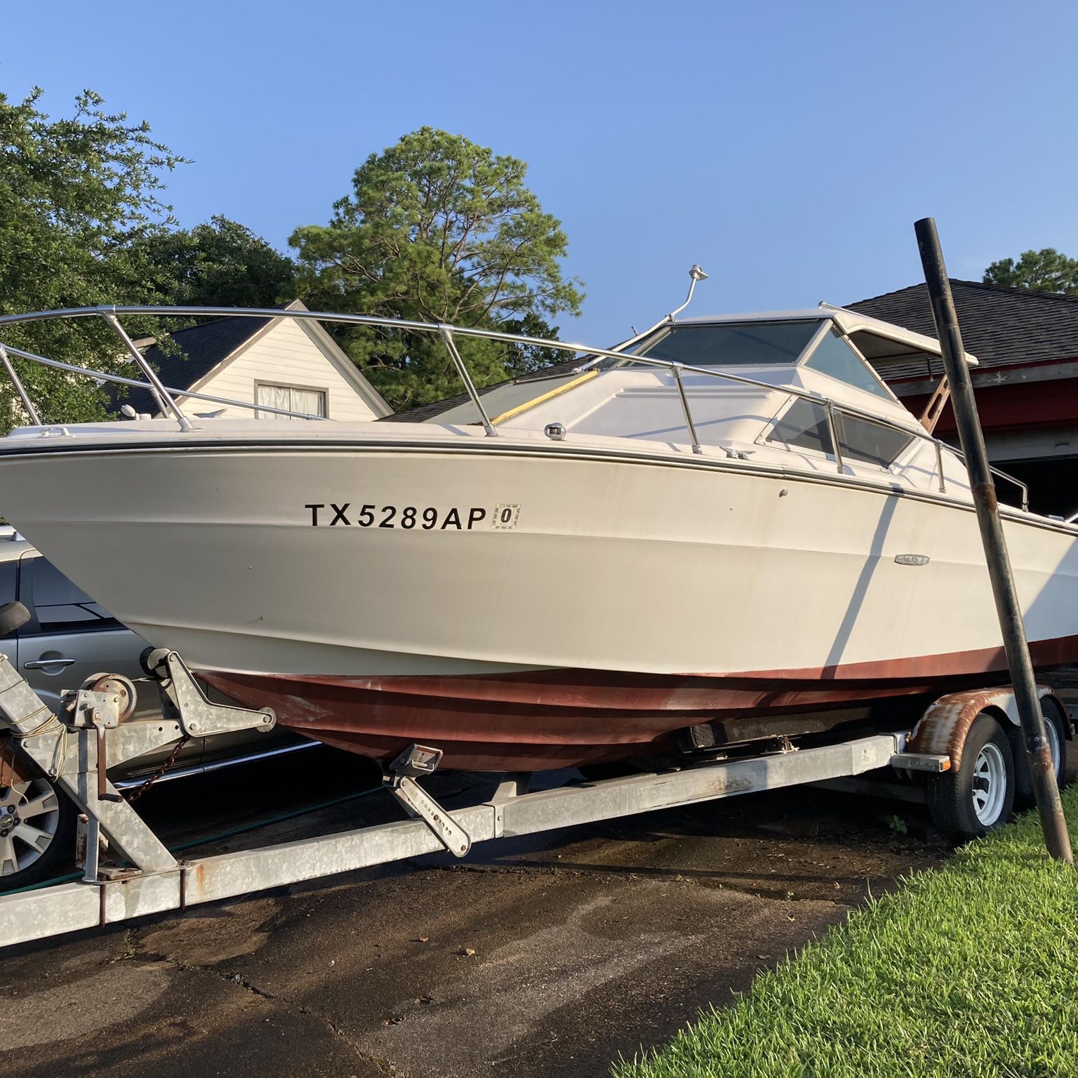 22 Foot Cruiser Boat, Sea Ray SRV220 Hard Top Cuddy Cabin, 1973