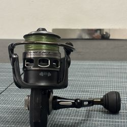 🐠 Preowned Penn Conflict 5000 Reel With Monofilament Line 🔥 