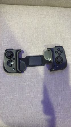 Razer Kishi Mobile Gaming Controller for iPhone (Lightning) – Excellent Condition