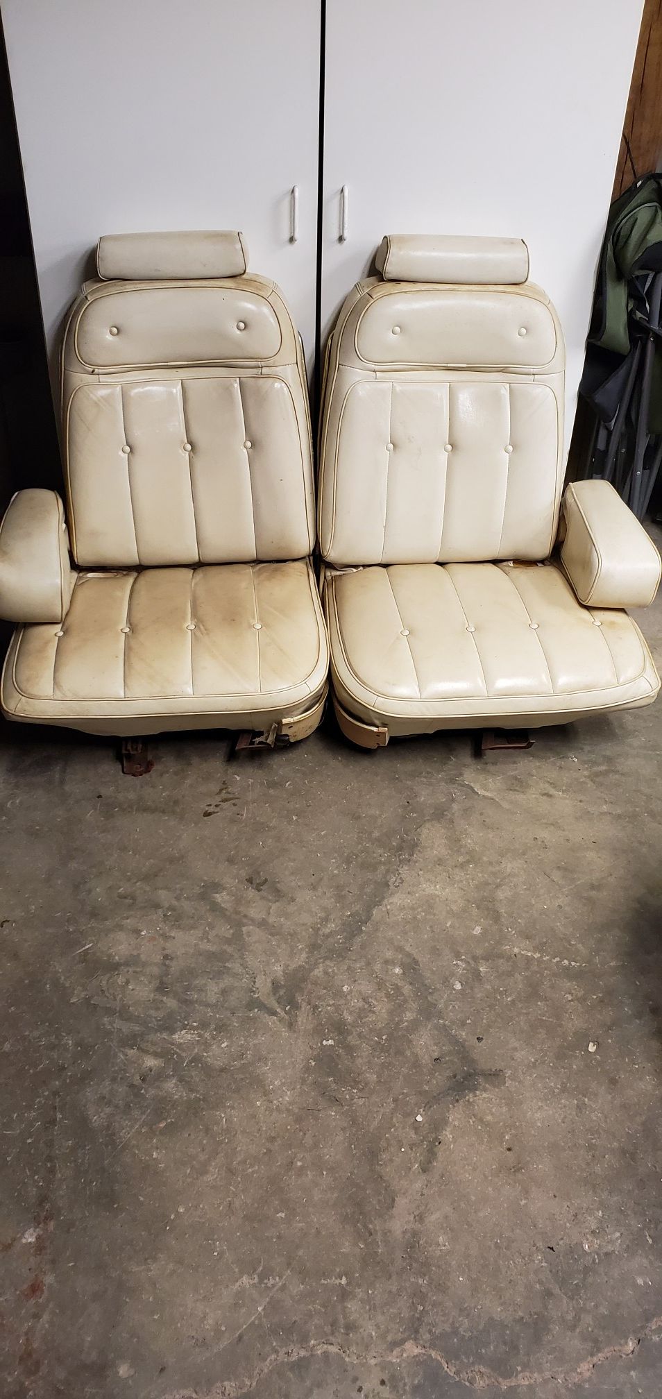 Leather seats 75/77/78/79 Ford Thunderbird,Torino,Ltd