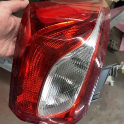 2019 chevy equinox LS1 liftgate tail lights And Left Headlight 