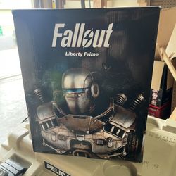 Fallout 3 Liberty Prime Statue