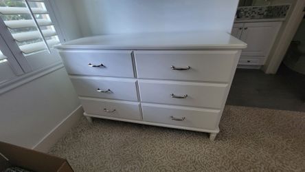 White 6-Drawer Dresser with Silver Handles