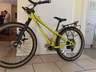 Surly Karate monkey lemon lime soda bike great condition big tires medium frame retail 1850