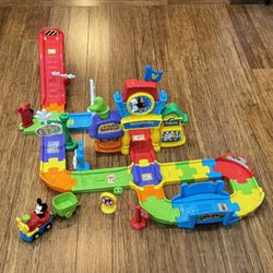 VTech Go! Go! Smart Wheels Disney Mickey Mouse Choo-Choo Express Play Set 