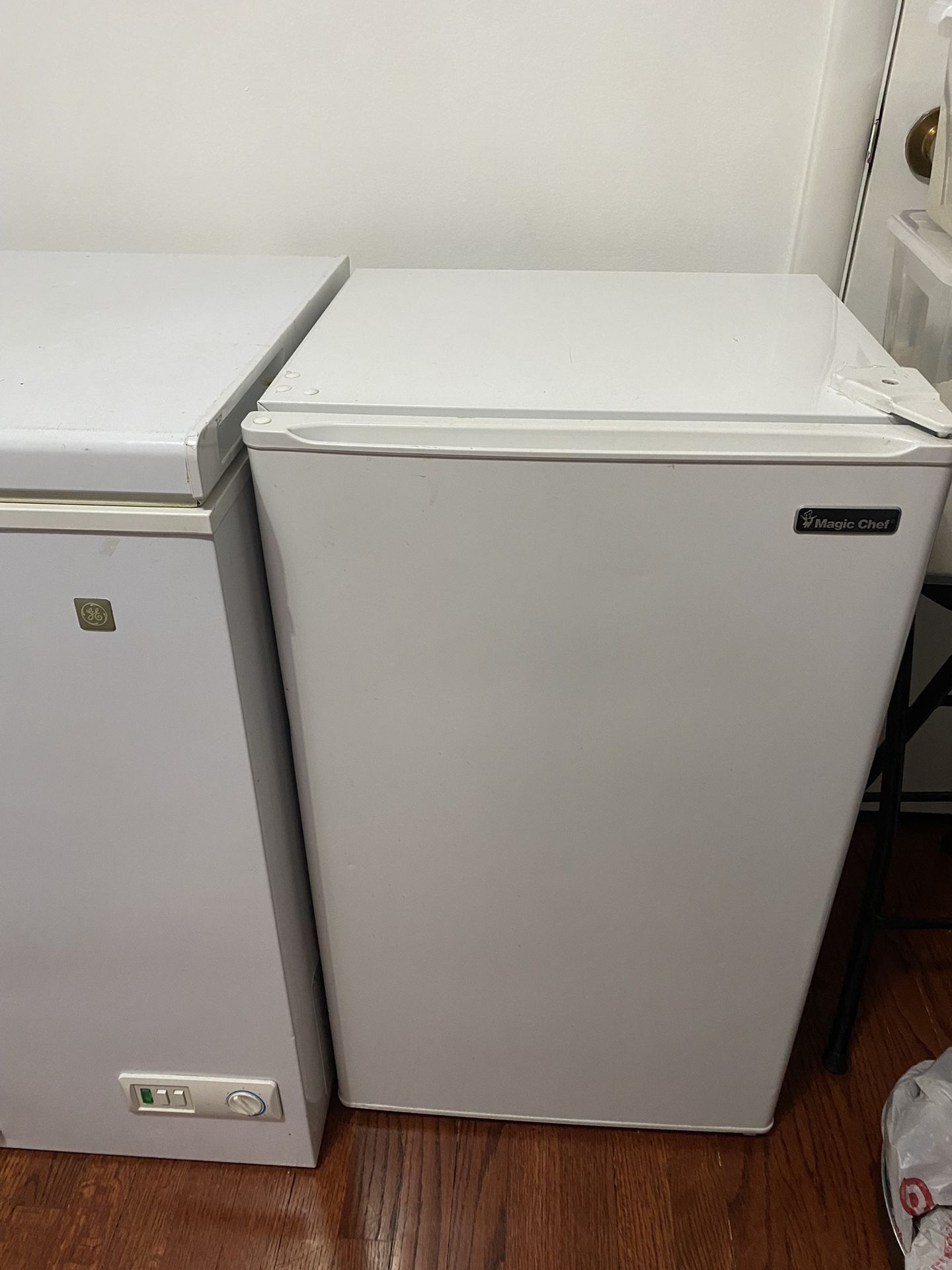 Freeze Small Refrijerator small to both same price