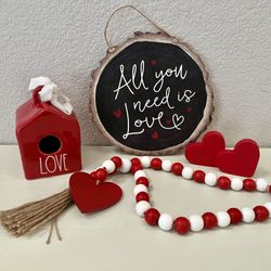 Valentines Home Decor Bundle 