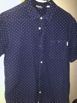 UNDEFEATED polka dot shirt size Small