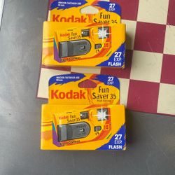 Kodak Fun Saver 35 mm Single Use Film Camera, Disposable, 27 Exposures, EXP 08/2002