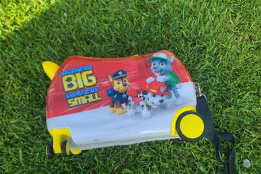 Kids luggage small , 18 x 8.5 x 11H