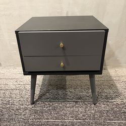 Gray and Black End Table ($282 MSRP)