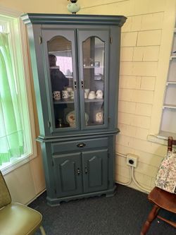 Corner Cabinet Country Style