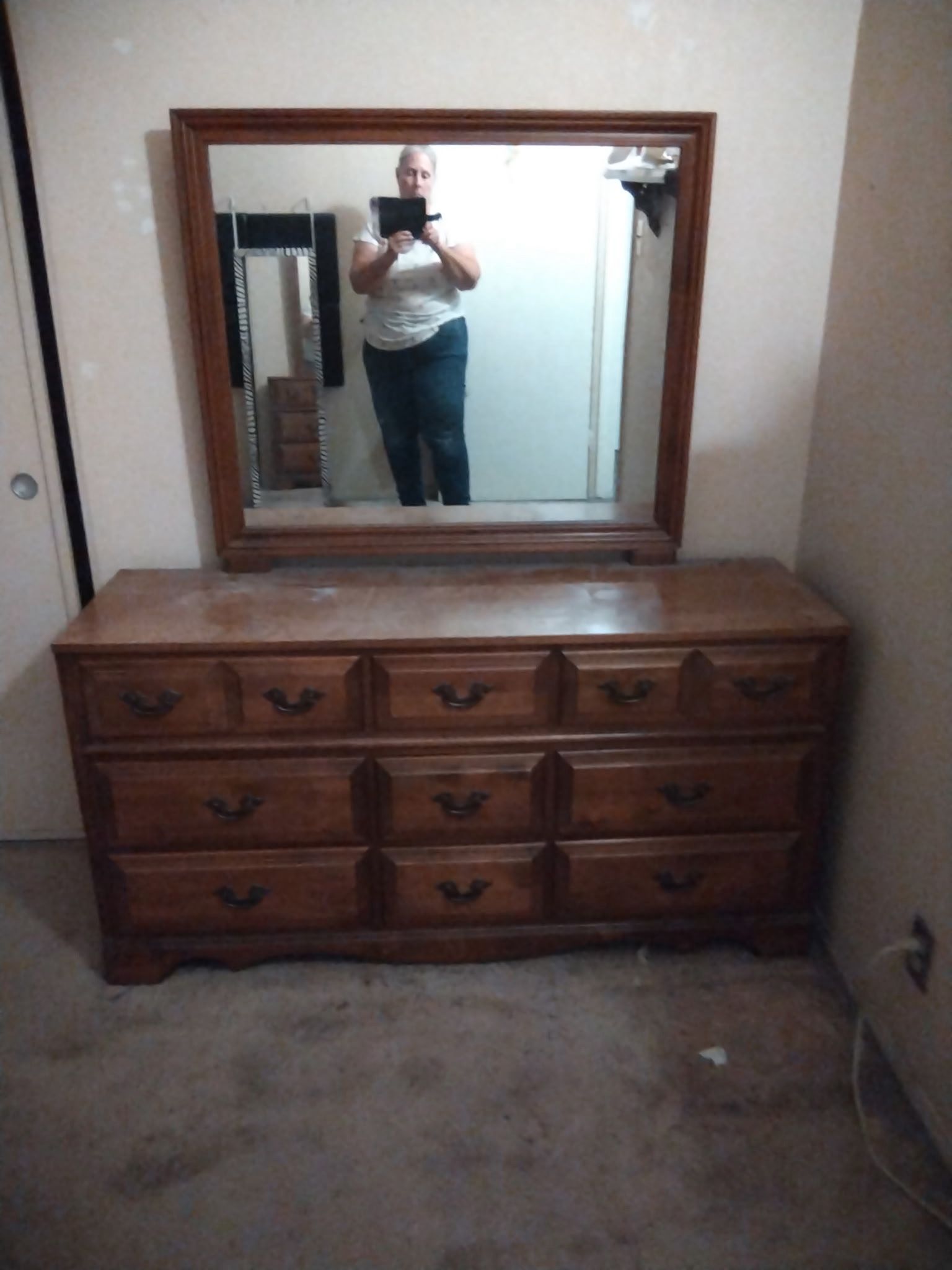 Dresser W Mirror 