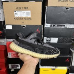 Adidas Yeezy 350 Carbon size 9 USED But Clean