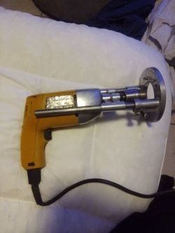 3/8 Black and decker variable speed reversible drill
