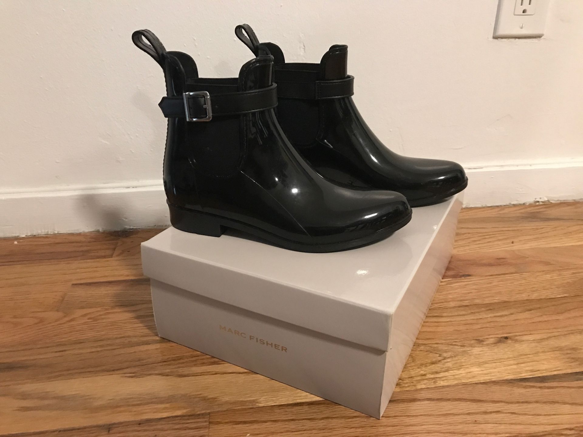 Marc Fisher Rain-boots