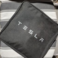 Tesla Factory Mobile Charger(charger+110V+240V)