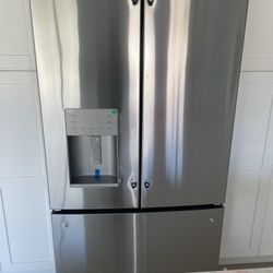 27.7 cu. ft. French Door Refrigerator in Fingerprint Resistant Stainless Steel, ENERGY STAR